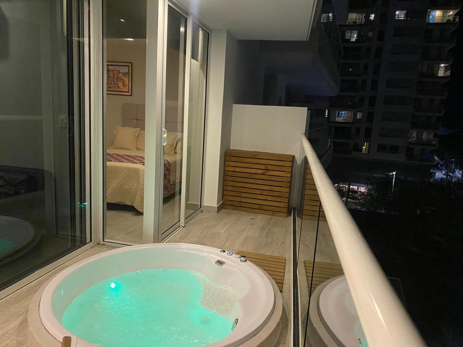 Dominique Cartagena, Beautiful 2 Bedroom Apartment Bagian luar foto